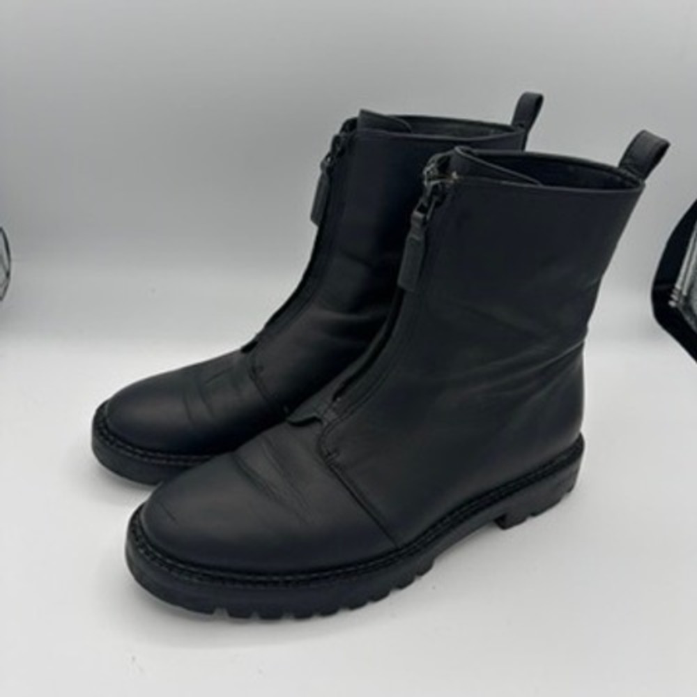 Vince Cabria Water Resistant Front Zip Leather Ankle Boots Women Sz 7.5 Black